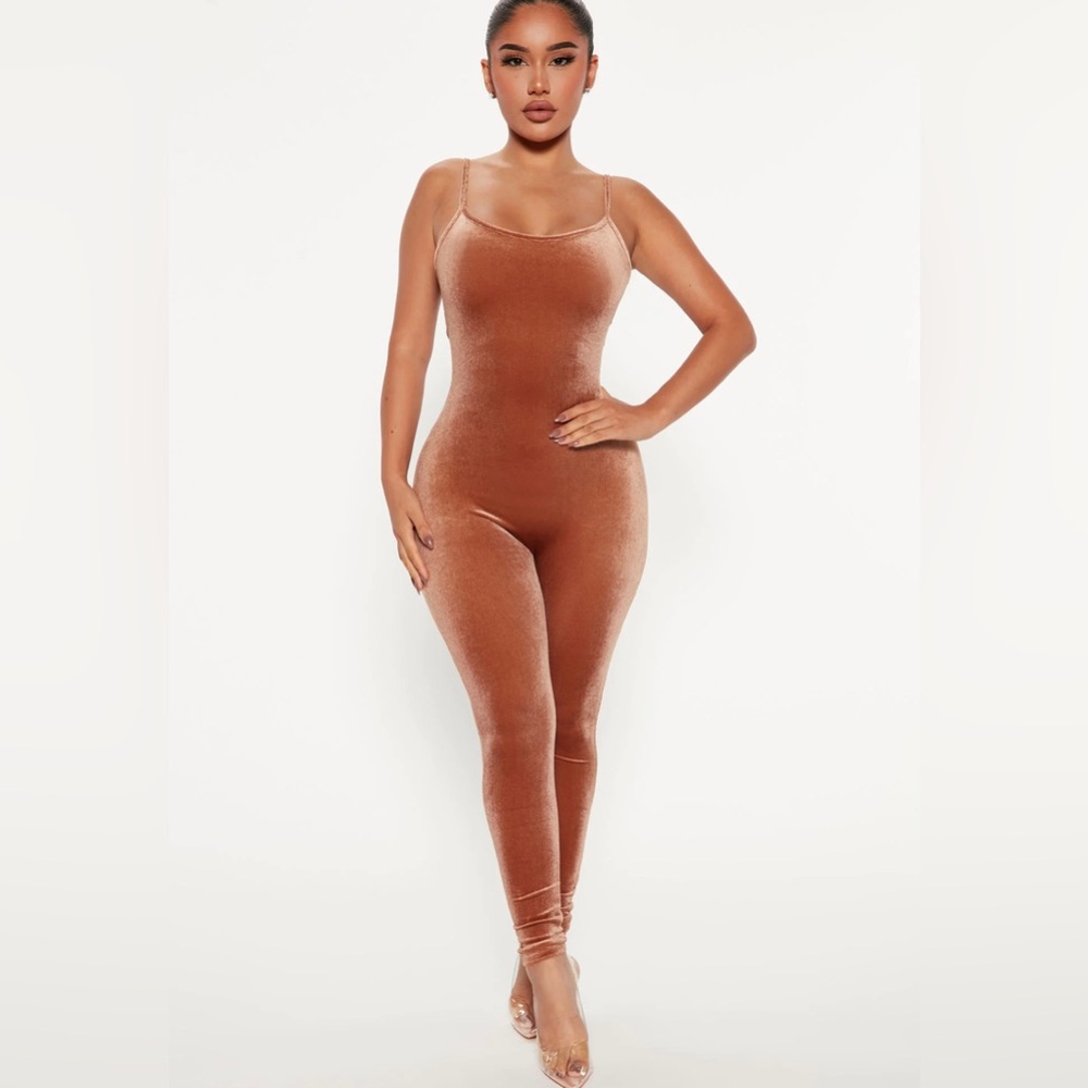 Always This Velvet Jumpsuit - Brown